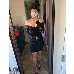 Bodycon black lace dress 👗